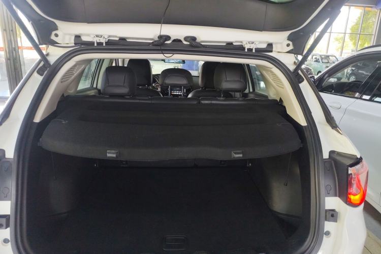 Used Jeep Compass 2019 220T Automatic Family Edition Trunk