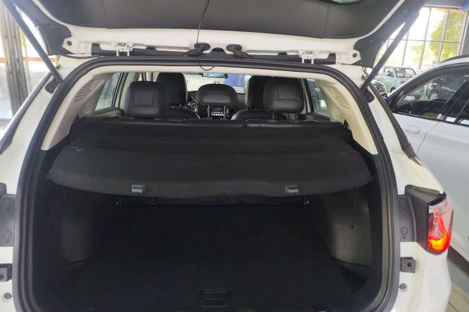 Used Jeep Compass 2019 220T Automatic Family Edition Trunk