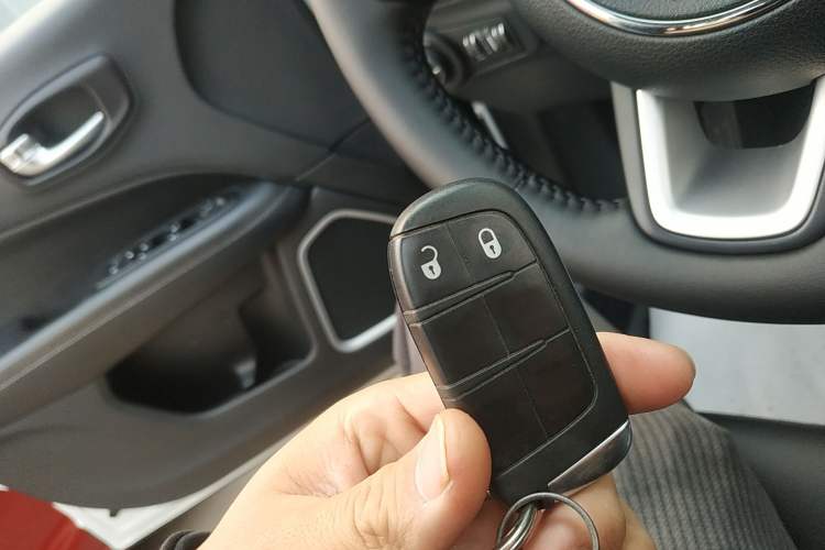 Used Jeep Compass 2019 220T Automatic Enjoyment Version Vehicle Key