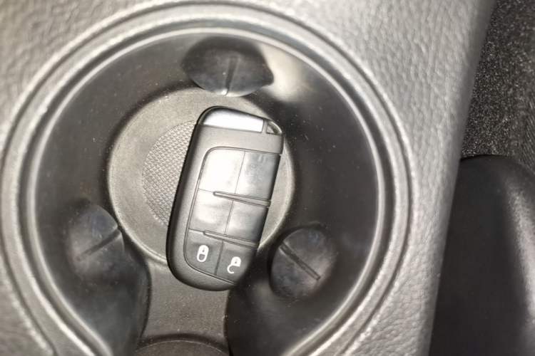 Used Jeep Compass 2019 220T Automatic Family Enjoyment Four-Wheel Drive Edition Vehicle Key