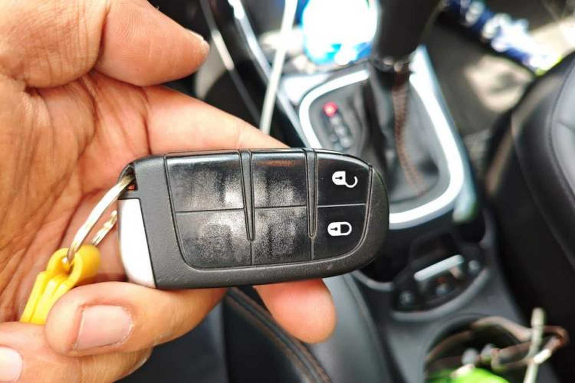 Used Jeep Compass 2019 220T Automatic Family Edition Vehicle Key