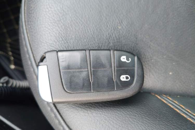 Used Jeep Compass 2019 220T Automatic Family Enjoyment Four-Wheel Drive Edition Vehicle Key