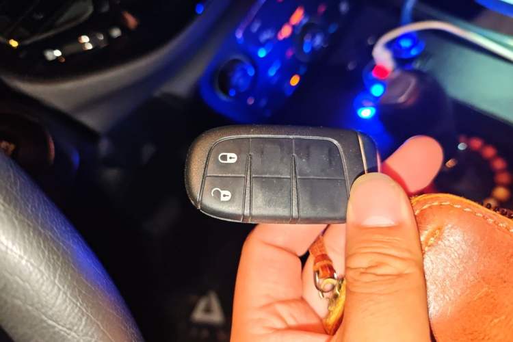 Used Jeep Compass 2019 220T Automatic Family Edition Vehicle Key