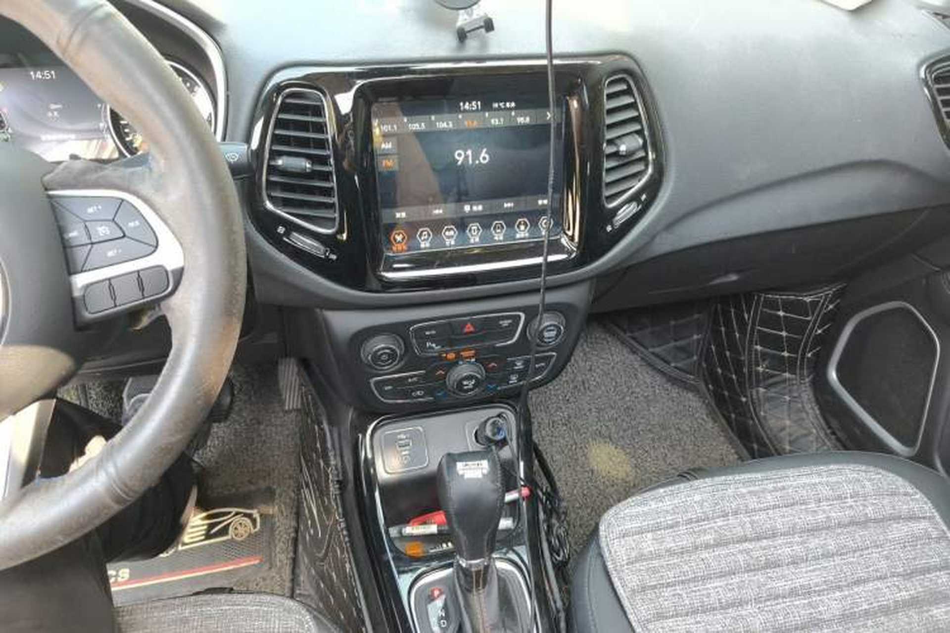 Used Jeep Compass 2020 220T Automatic Elite Edition Audio And AC Panel