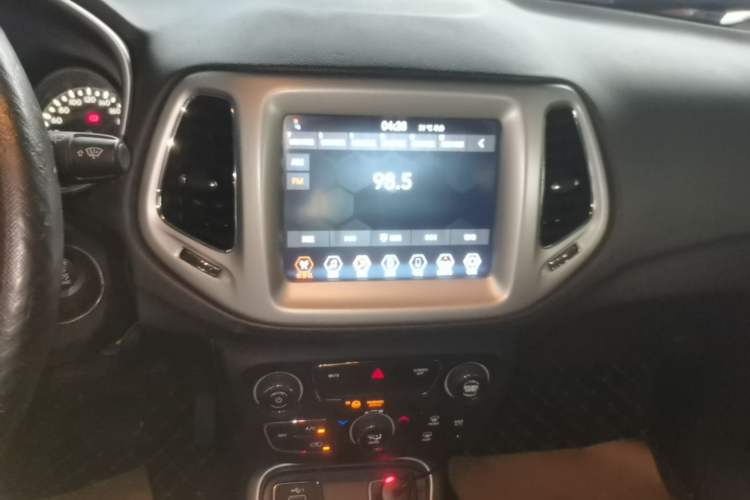 Used Jeep Compass 2020 220T Automatic Leading Edition Audio And AC Panel