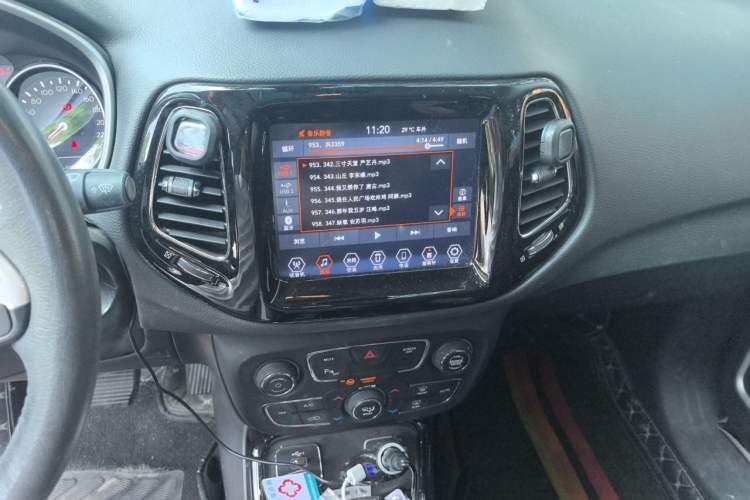 Used Jeep Compass 2020 220T Automatic Elite Edition Audio And AC Panel