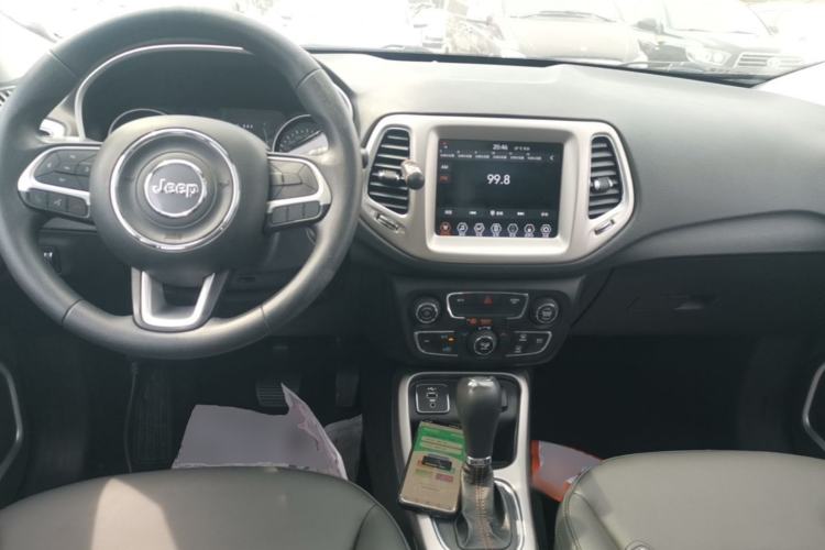 Used Jeep Compass 2020 220T Automatic Leading Edition Center Console