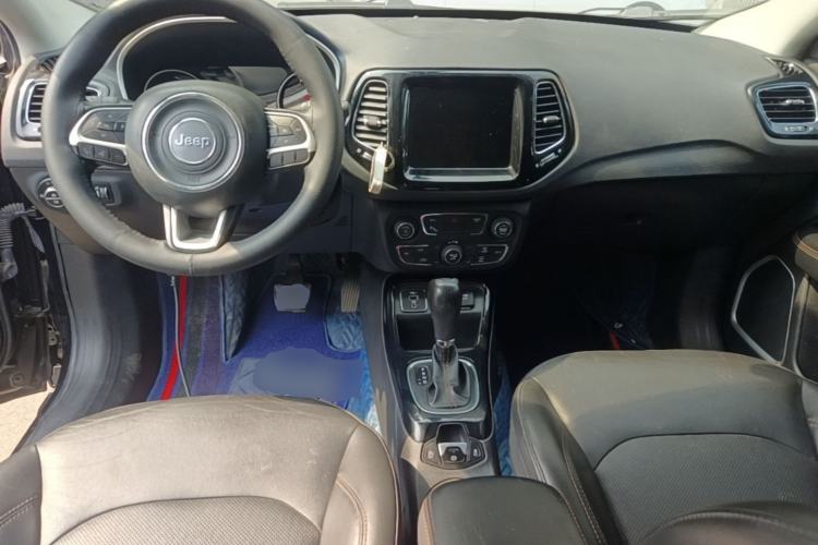 Used Jeep Compass 2020 220T Automatic Elite Edition Center Console