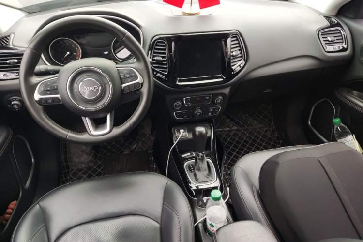 Used Jeep Compass 2020 220T Automatic Elite Edition Center Console