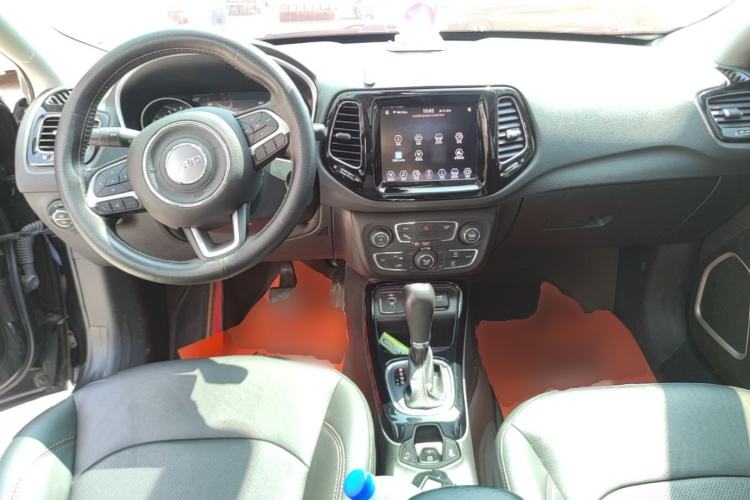 Used Jeep Compass 2020 220T Automatic Elite Edition Center Console