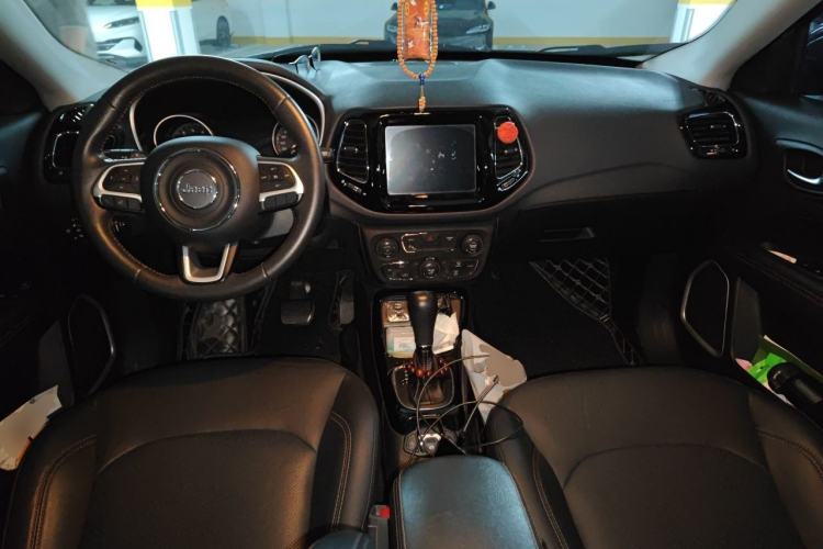 Used Jeep Compass 2020 220T Automatic Elite Edition Center Console