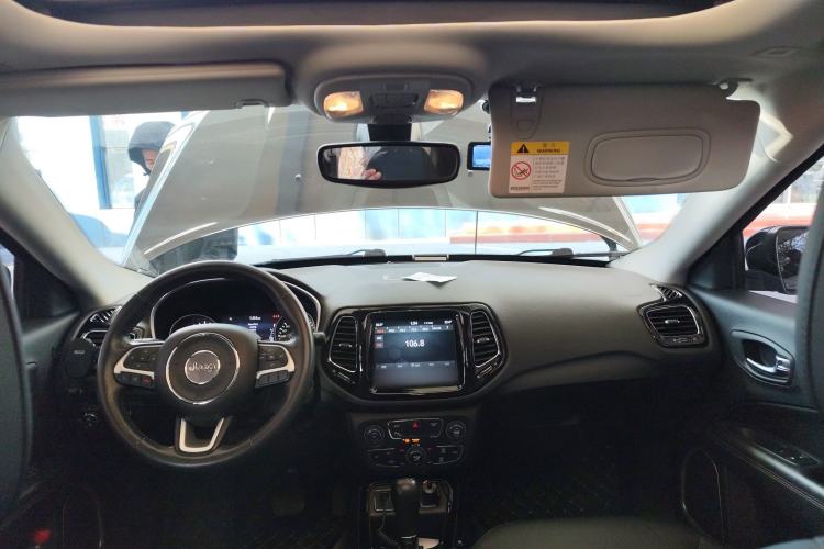 Used Jeep Compass 2020 220T Automatic Elite Edition Center Console