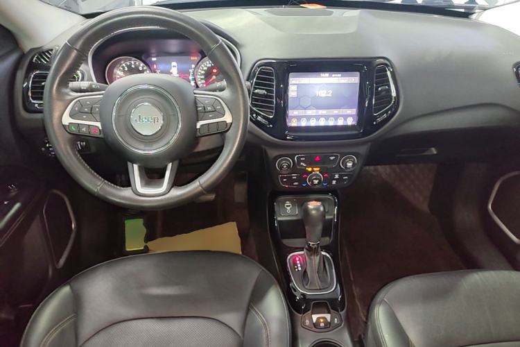 Used Jeep Compass 2020 220T Automatic Elite Edition Center Console
