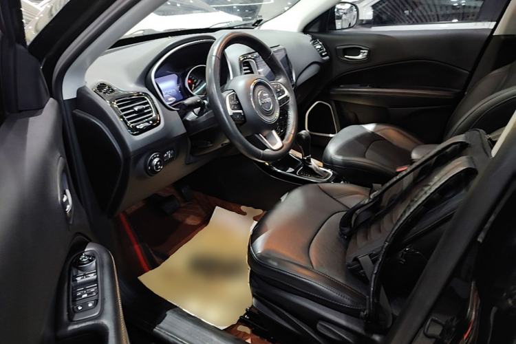 Used Jeep Compass 2020 220T Automatic Elite Edition Driver Seat