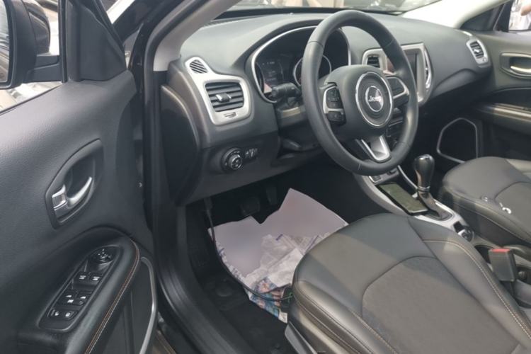 Used Jeep Compass 2020 220T Automatic Leading Edition Driver Seat