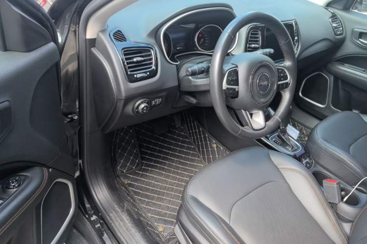 Used Jeep Compass 2020 220T Automatic Elite Edition Driver Seat