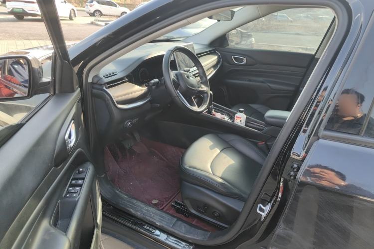 Used Jeep Compass 2020 220T Automatic Elite Edition Driver Seat