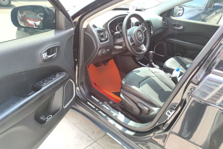 Used Jeep Compass 2020 220T Automatic Elite Edition Driver Seat