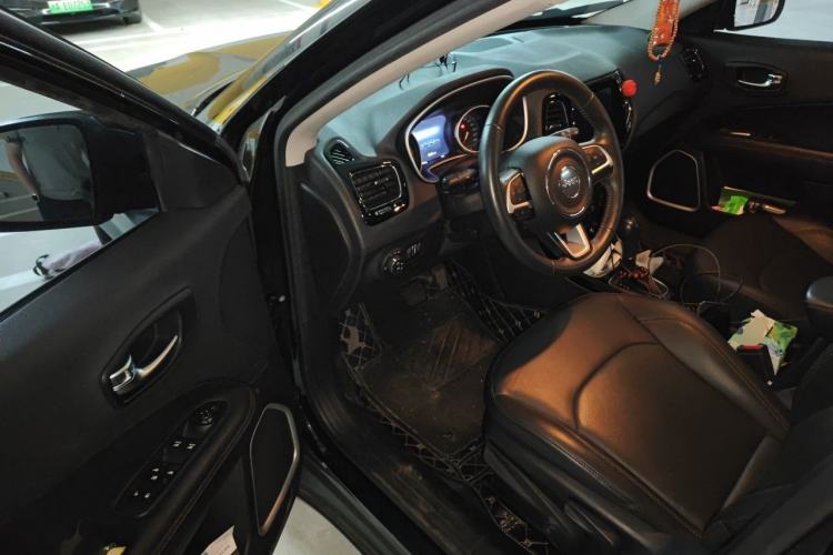 Used Jeep Compass 2020 220T Automatic Elite Edition Driver Seat