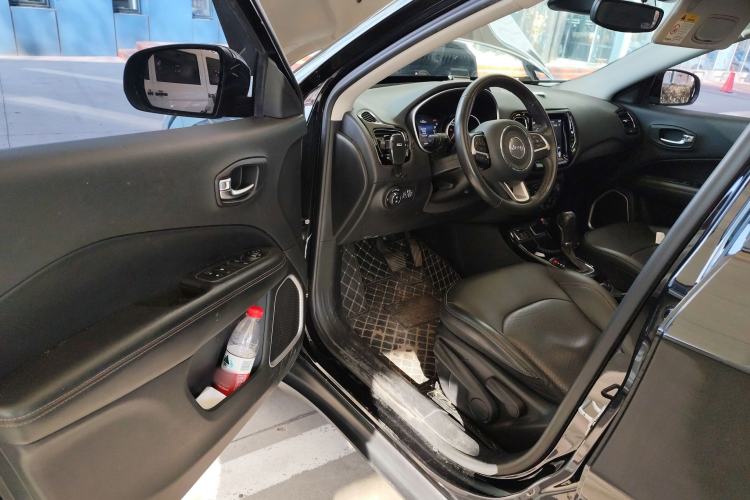 Used Jeep Compass 2020 220T Automatic Elite Edition Driver Seat