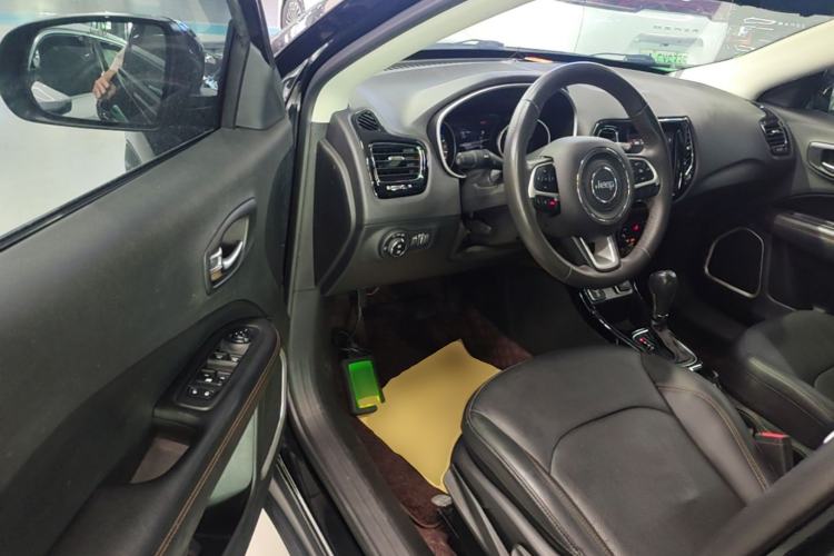 Used Jeep Compass 2020 220T Automatic Elite Edition Driver Seat