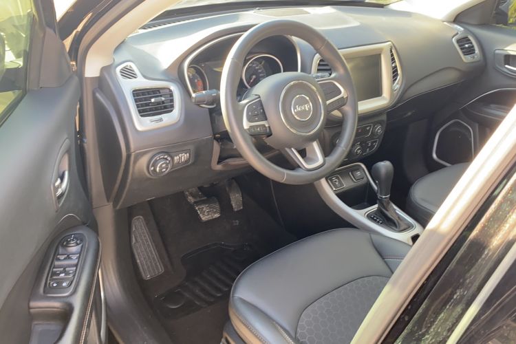 Used Jeep Compass 2020 220T Automatic Leading Edition Driver Seat