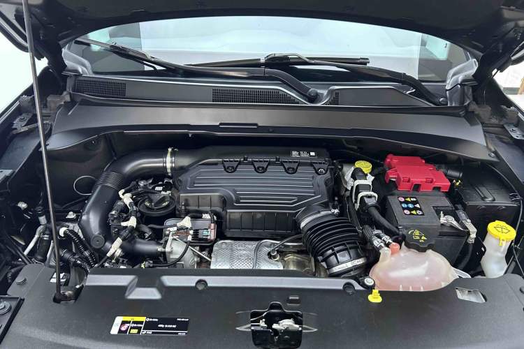 Used Jeep Compass 2020 220T Automatic Elite Edition Engine Bay