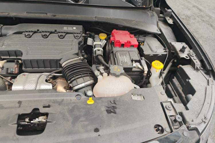 Used Jeep Compass 2020 220T Automatic Leading Edition Engine Bay Left
