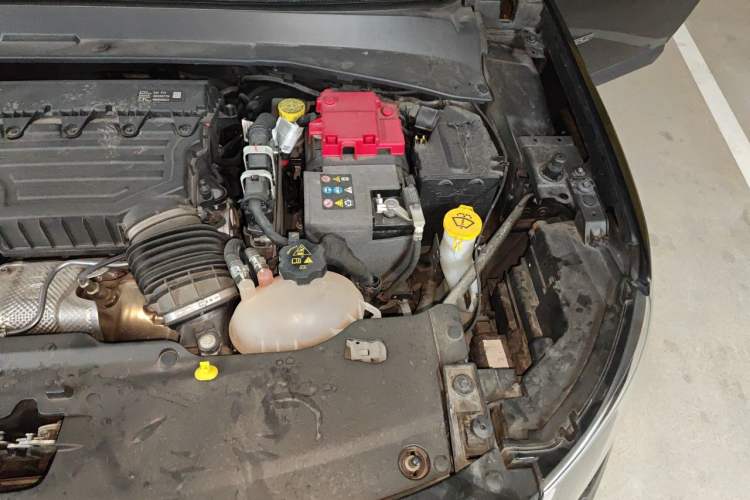 Used Jeep Compass 2020 220T Automatic Elite Edition Engine Bay Left