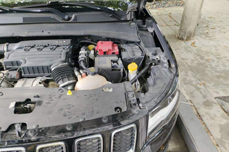Used Jeep Compass 2020 220T Automatic Elite Edition Engine Bay Left