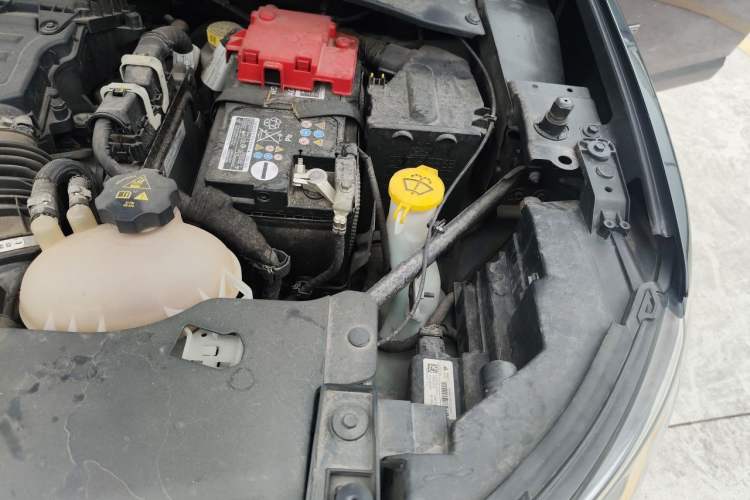 Used Jeep Compass 2020 220T Automatic Leading Edition Engine Bay Left