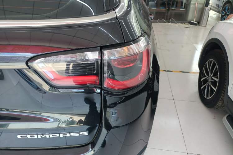 Used Jeep Compass 2020 220T Automatic Elite Edition Exterior 6