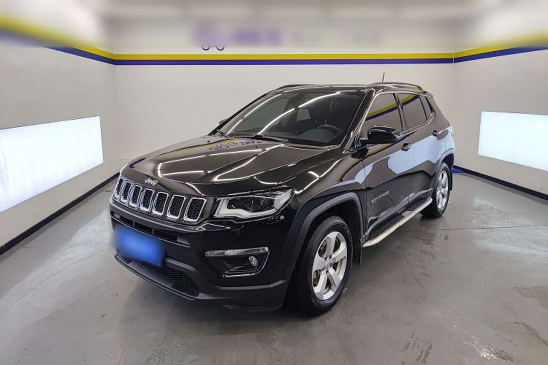 Used Jeep Compass 2020 220T Automatic Leading Edition Front Left 45 Deg