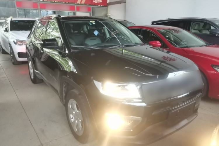 Used Jeep Compass 2020 220T Automatic Leading Edition Front Right 45 Deg