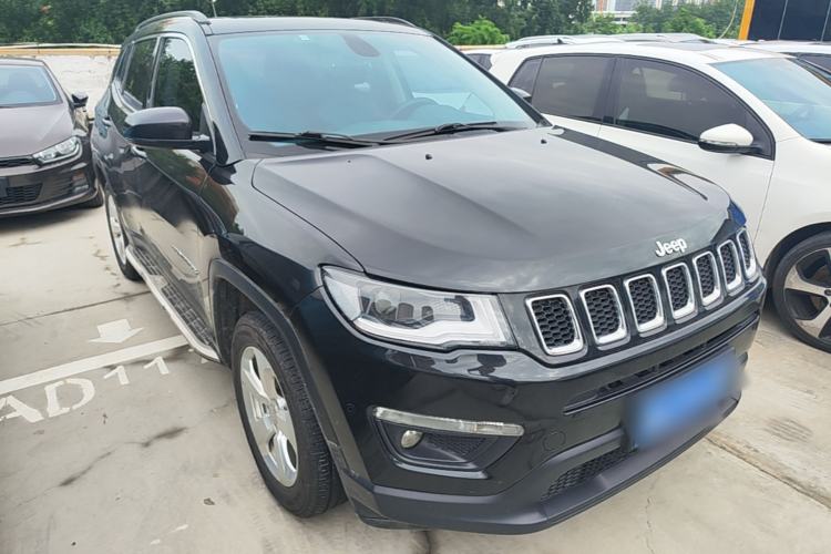 Used Jeep Compass 2020 220T Automatic Leading Edition Front Right 45 Deg