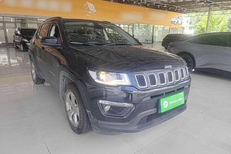 Used Jeep Compass 2020 220T Automatic Leading Edition Front Right 45 Deg