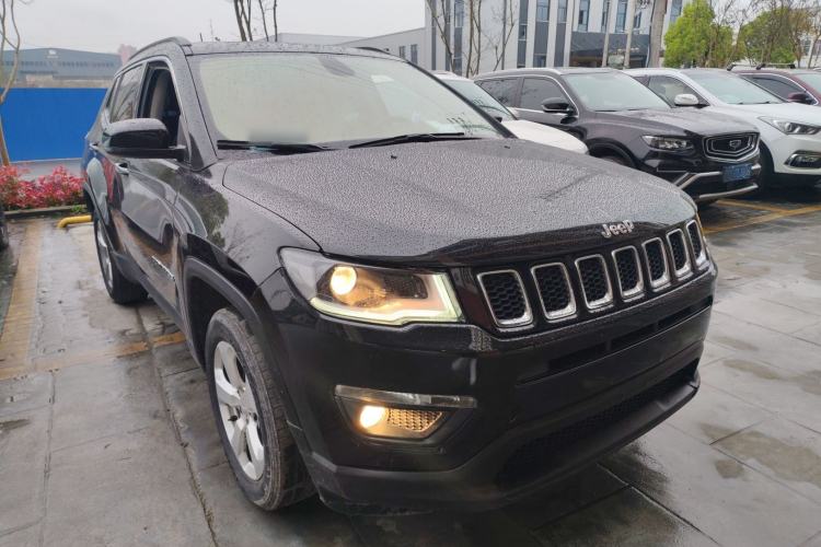 Used Jeep Compass 2020 220T Automatic Leading Edition Front Right 45 Deg