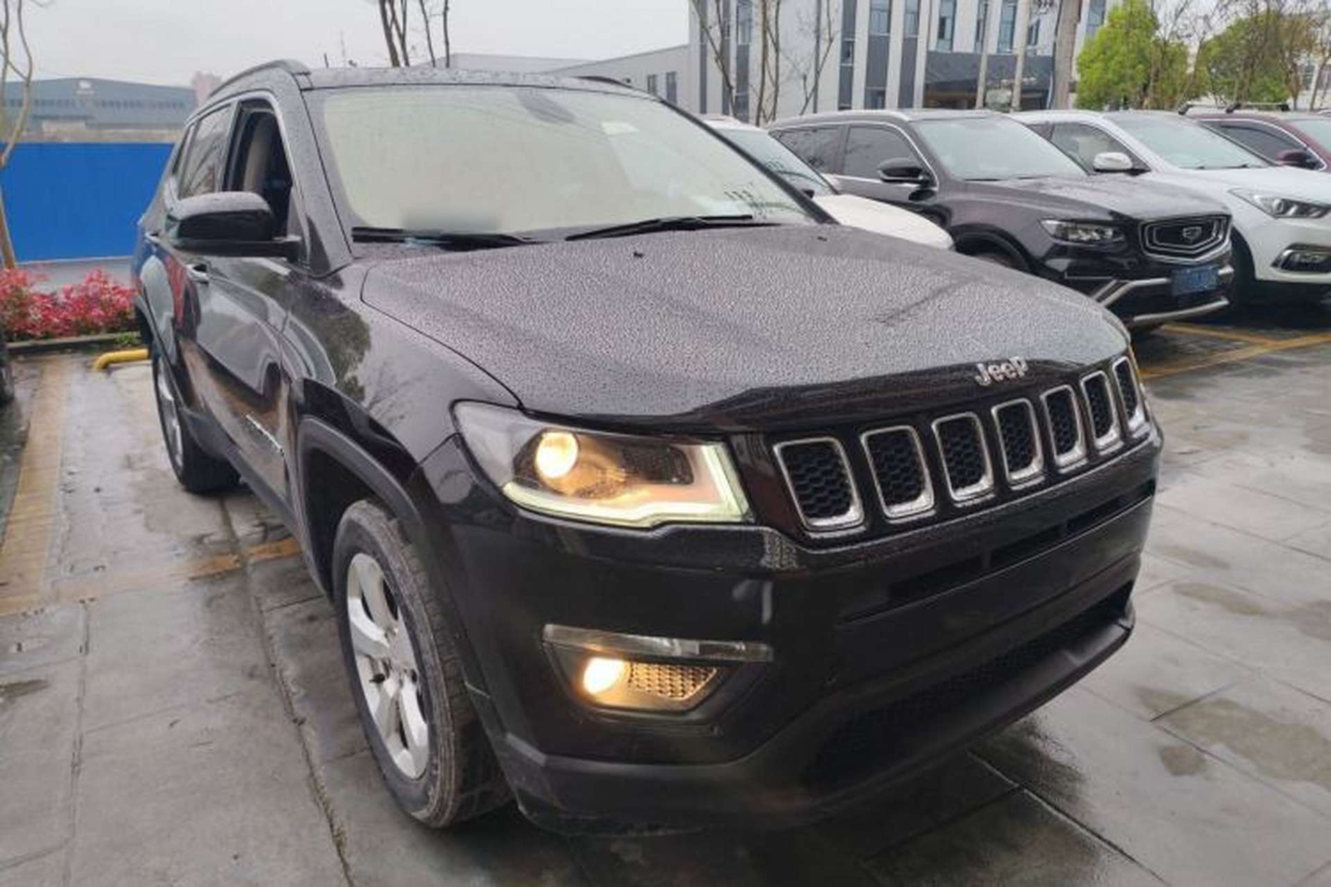 Used Jeep Compass 2020 220T Automatic Leading Edition Front Right 45 Deg