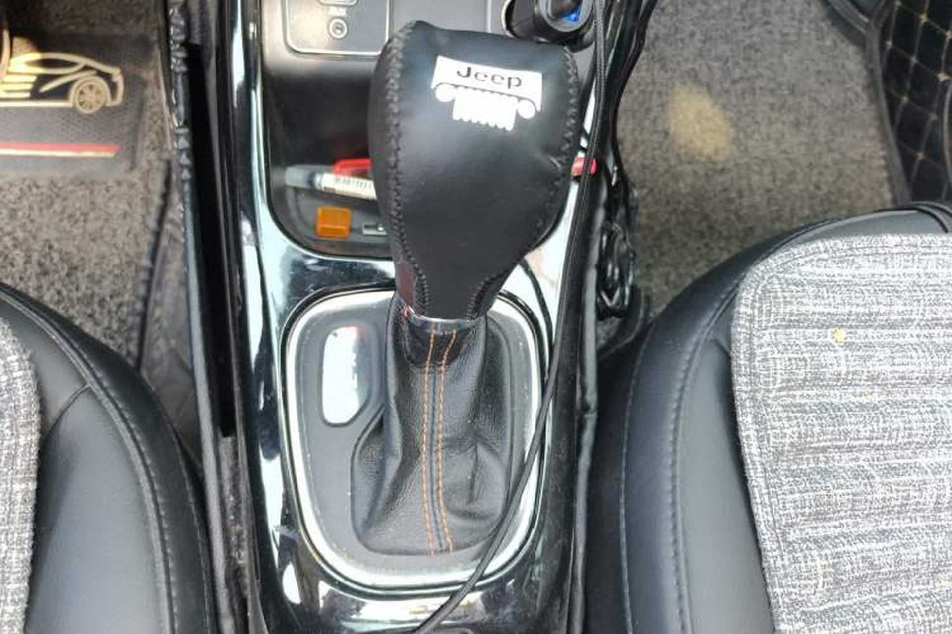 Used Jeep Compass 2020 220T Automatic Elite Edition Gear Lever