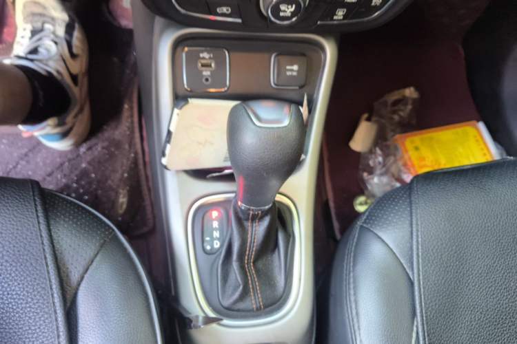 Used Jeep Compass 2020 220T Automatic Leading Edition Gear Lever