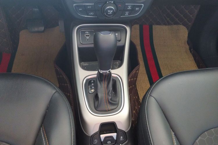 Used Jeep Compass 2020 220T Automatic Leading Edition Gear Lever