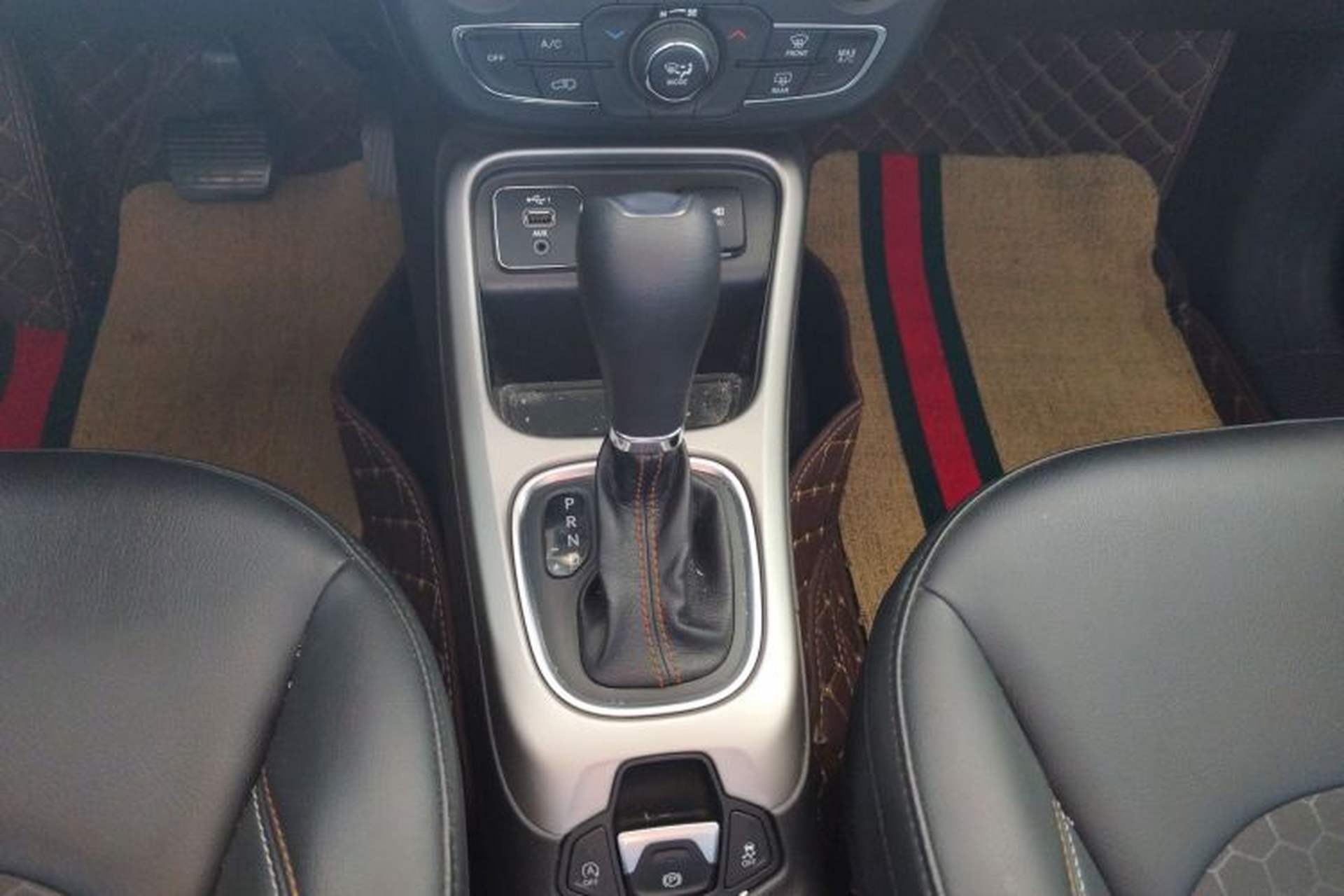 Used Jeep Compass 2020 220T Automatic Leading Edition Gear Lever