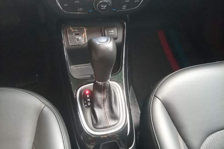 Used Jeep Compass 2020 220T Automatic Elite Edition Gear Lever
