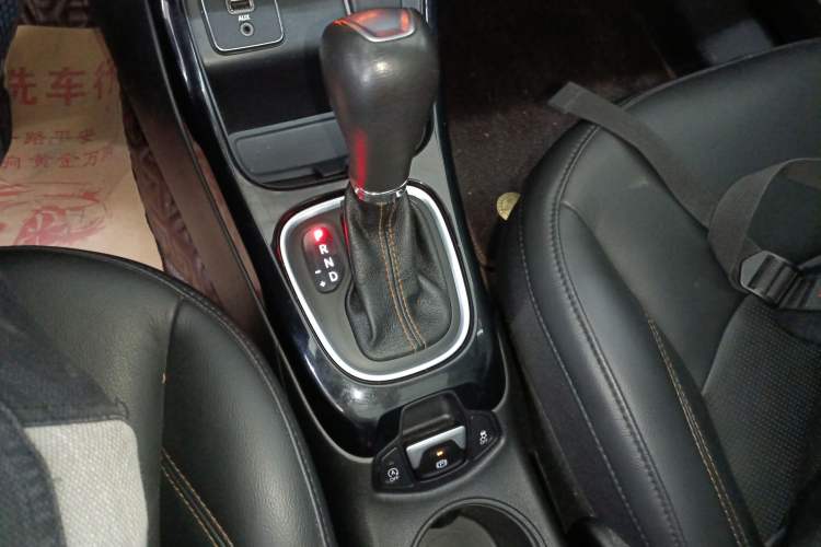 Used Jeep Compass 2020 220T Automatic Elite Edition Gear Lever