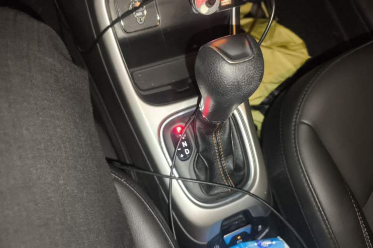 Used Jeep Compass 2020 220T Automatic Leading Edition Gear Lever
