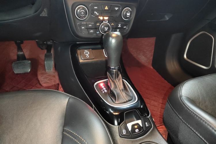 Used Jeep Compass 2020 220T Automatic Elite Edition Gear Lever