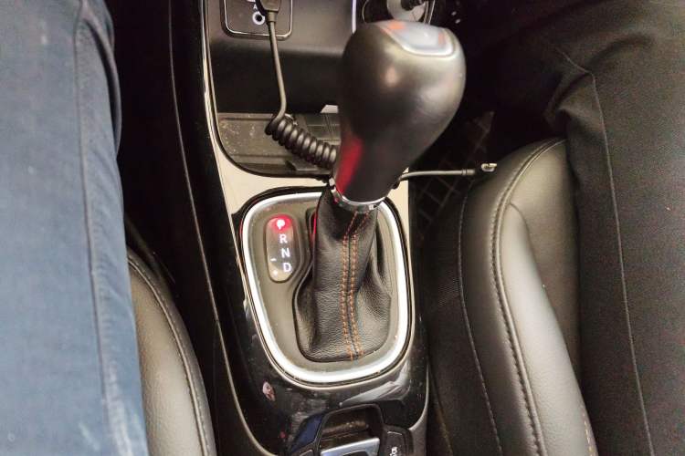 Used Jeep Compass 2020 220T Automatic Elite Edition Gear Lever