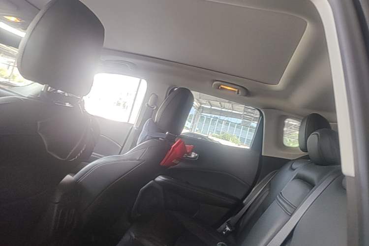 Used Jeep Compass 2020 220T Automatic Leading Edition Headliner