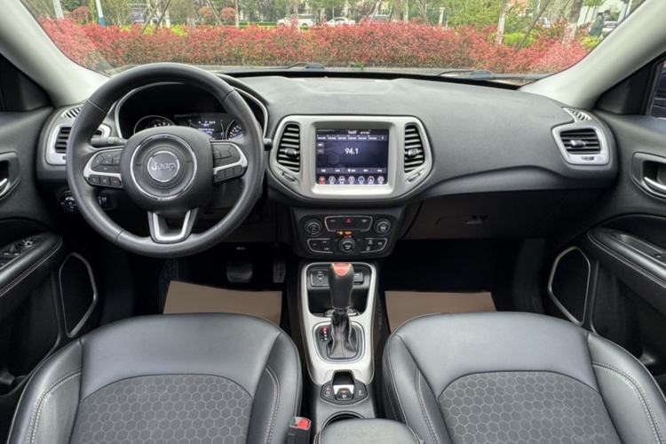 Used Jeep Compass 2020 220T Automatic Leading Edition