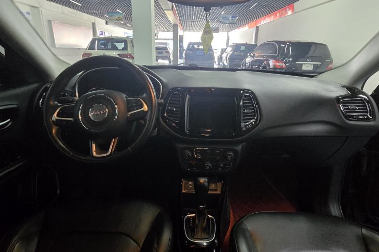 Used Jeep Compass 2020 220T Automatic Elite Edition Interior 1